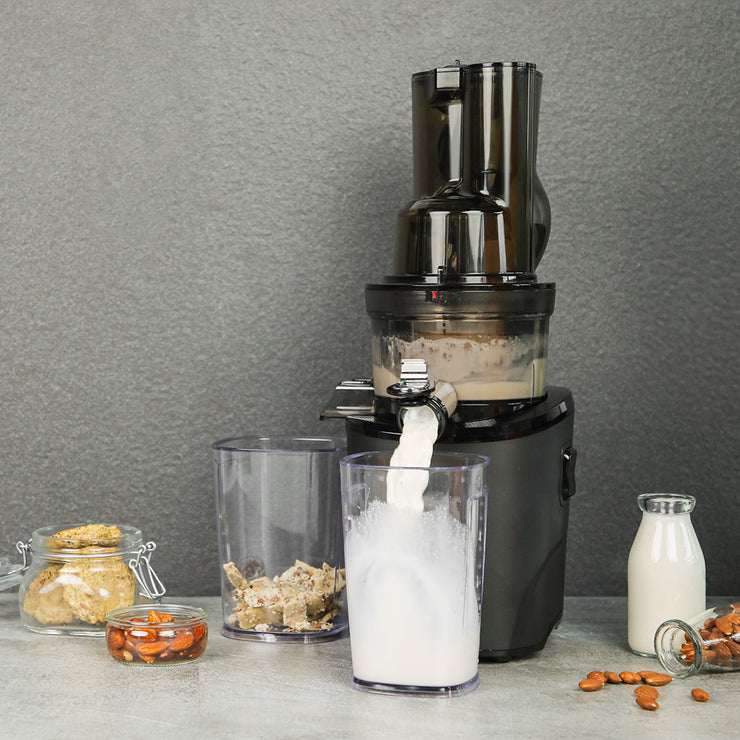 Kuvings REVO830 with Strainers